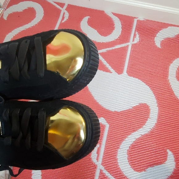 Puma's - Picture 5 of 5